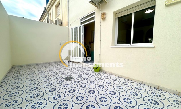 Reventa - Chalet independiente - Orihuela Costa - Campoamor