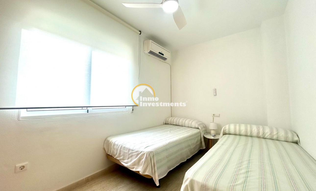 Reventa - Chalet independiente - Orihuela Costa - Campoamor