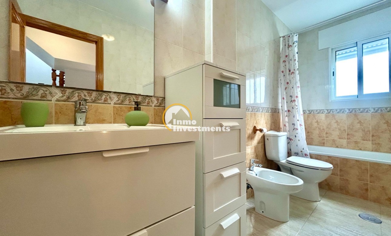 Reventa - Chalet independiente - Orihuela Costa - Campoamor