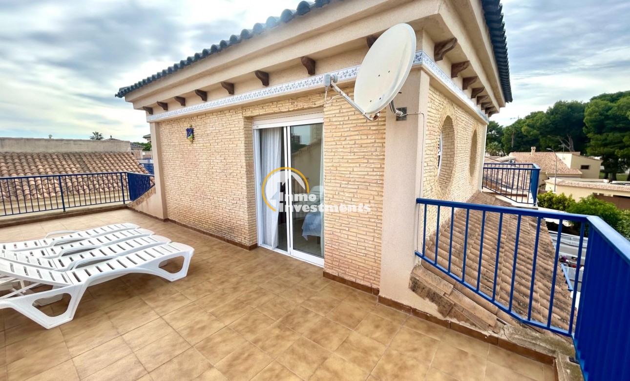 Reventa - Chalet independiente - Orihuela Costa - Campoamor
