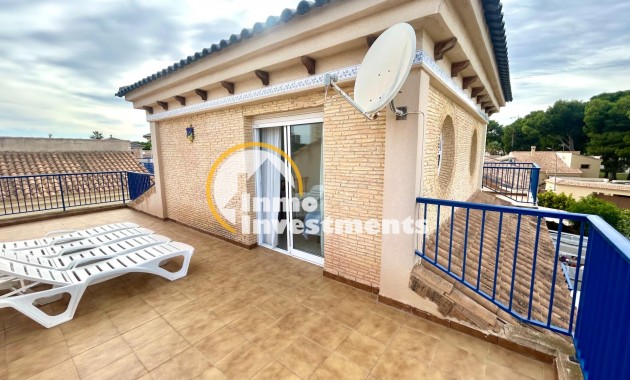 Reventa - Chalet independiente - Orihuela Costa - Campoamor