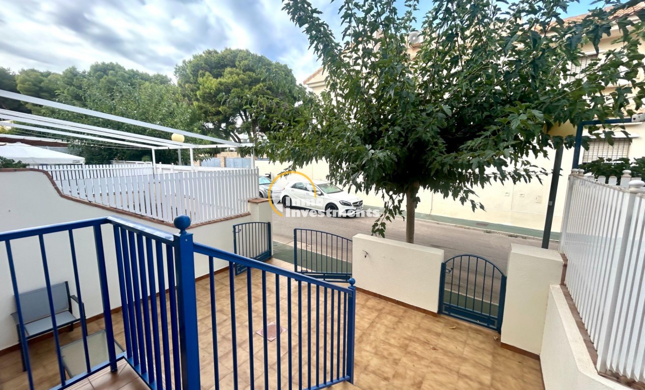 Reventa - Chalet independiente - Orihuela Costa - Campoamor