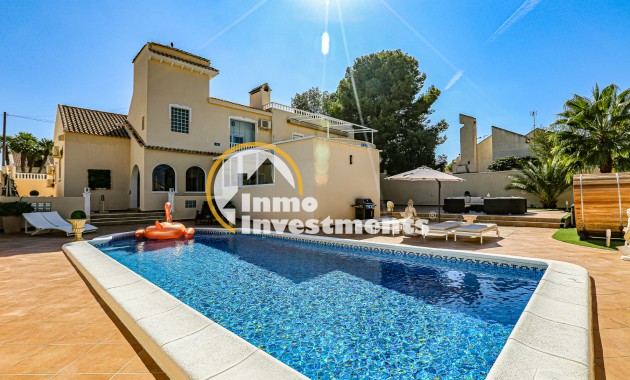 Resale - Villa - San Miguel de Salinas - Las Communicaciones