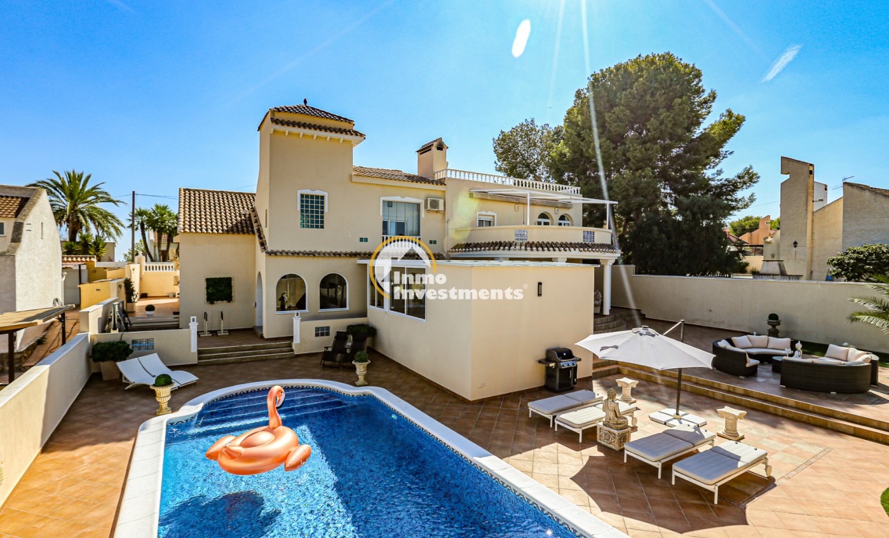 Resale - Villa - San Miguel de Salinas - Las Communicaciones