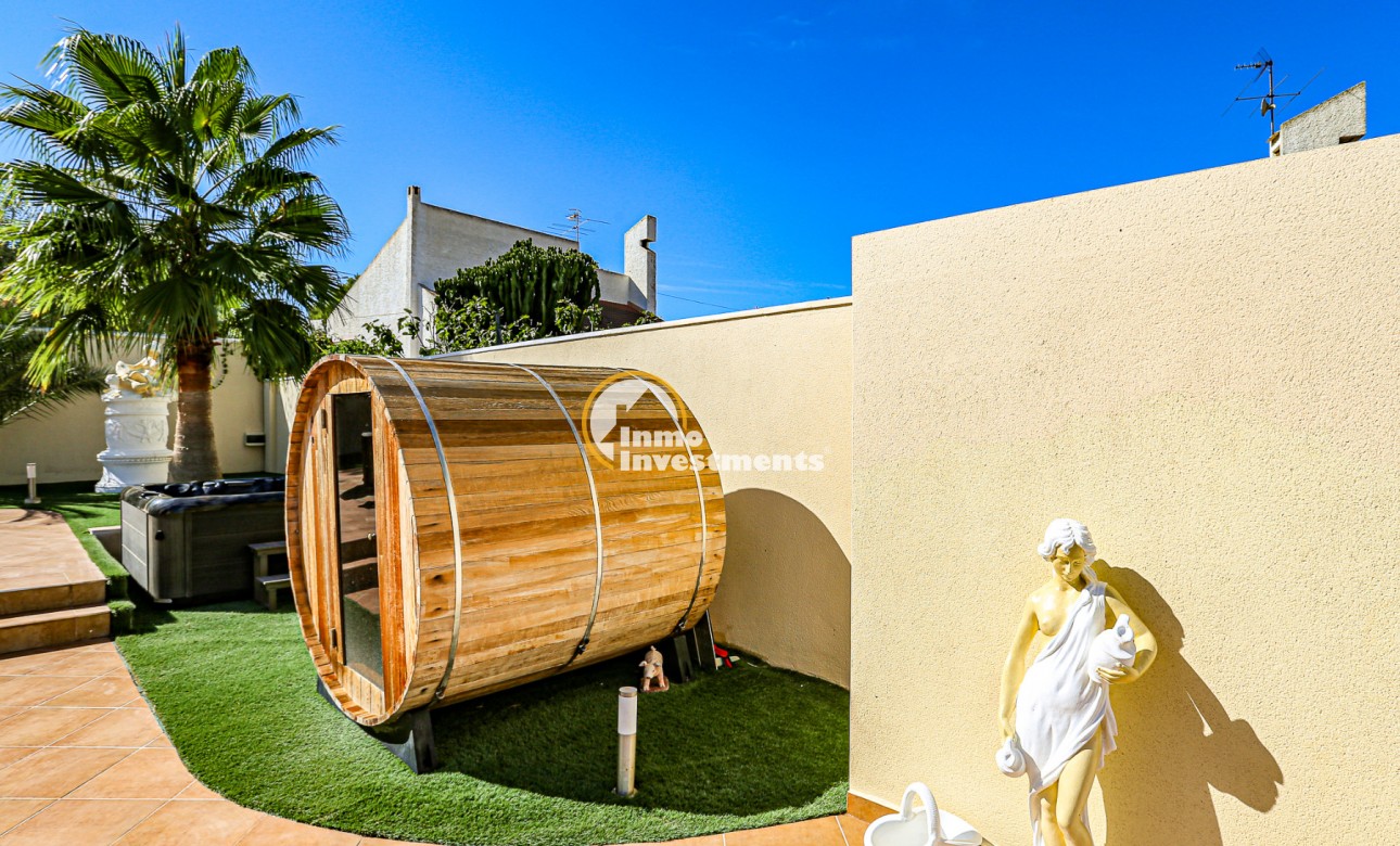 Resale - Villa - San Miguel de Salinas - Las Communicaciones