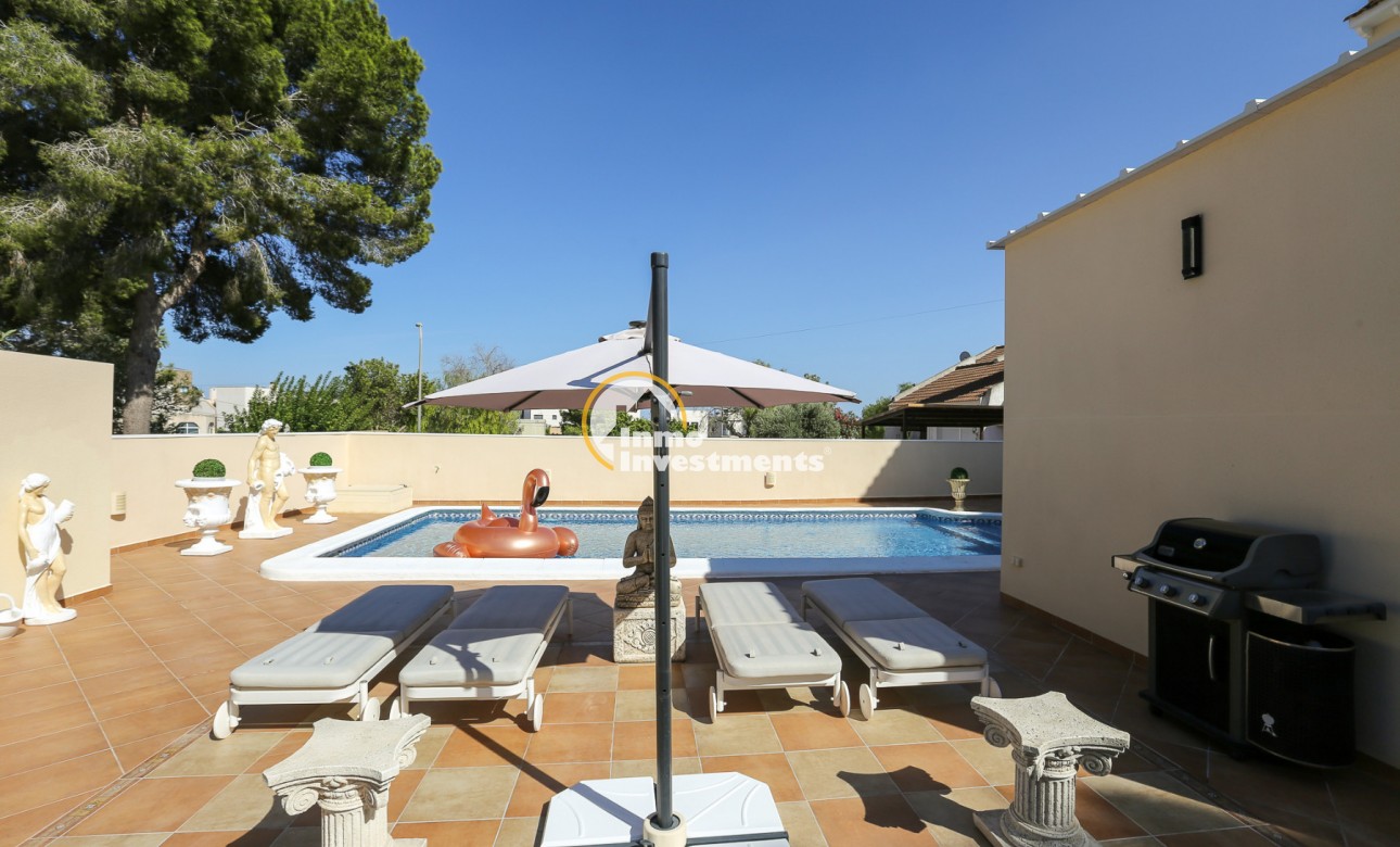 Resale - Villa - San Miguel de Salinas - Las Communicaciones