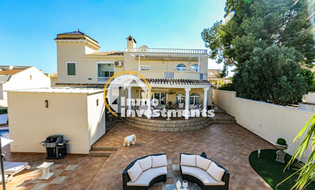 Resale - Villa - San Miguel de Salinas - Las Communicaciones