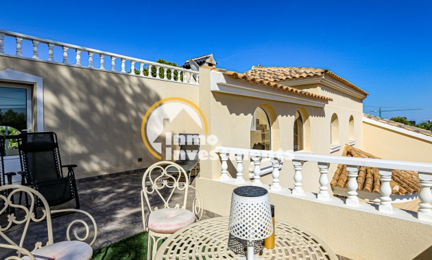 Resale - Villa - San Miguel de Salinas - Las Communicaciones