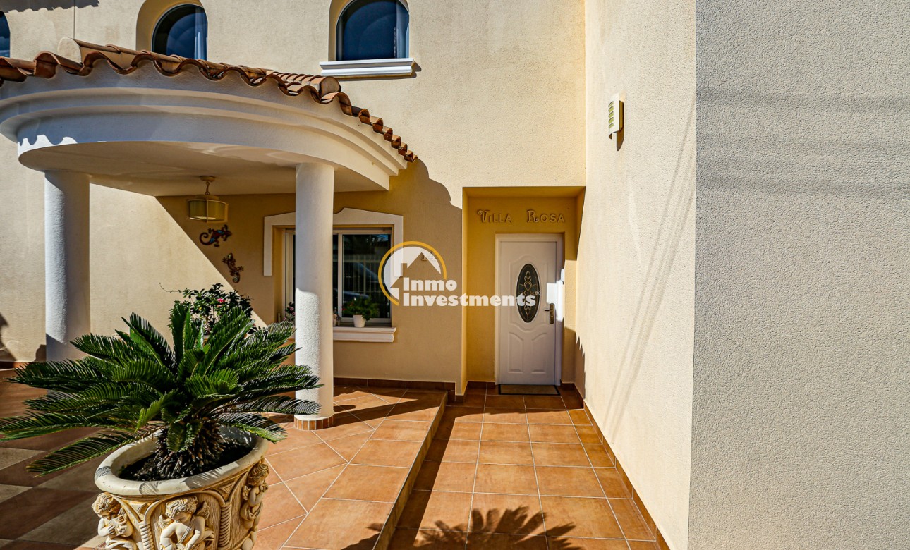 Resale - Villa - San Miguel de Salinas - Las Communicaciones