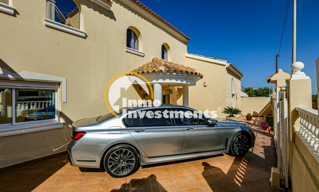 Resale - Villa - San Miguel de Salinas - Las Communicaciones