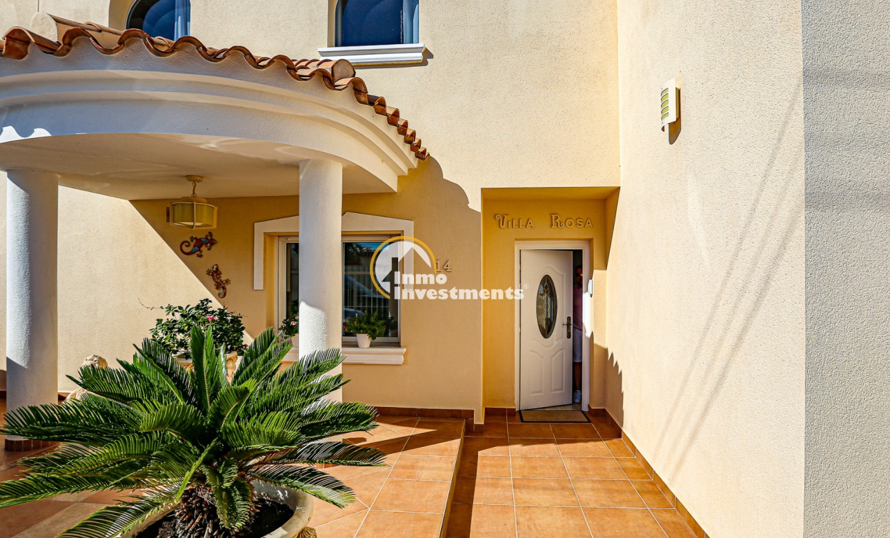 Resale - Villa - San Miguel de Salinas - Las Communicaciones