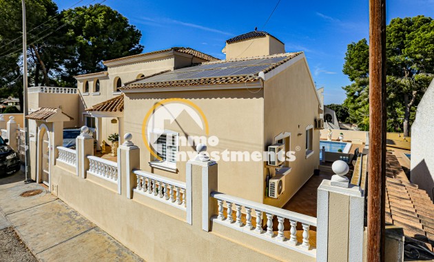 Resale - Villa - San Miguel de Salinas - Las Communicaciones