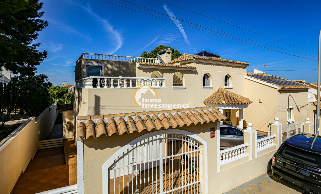 Resale - Villa - San Miguel de Salinas - Las Communicaciones