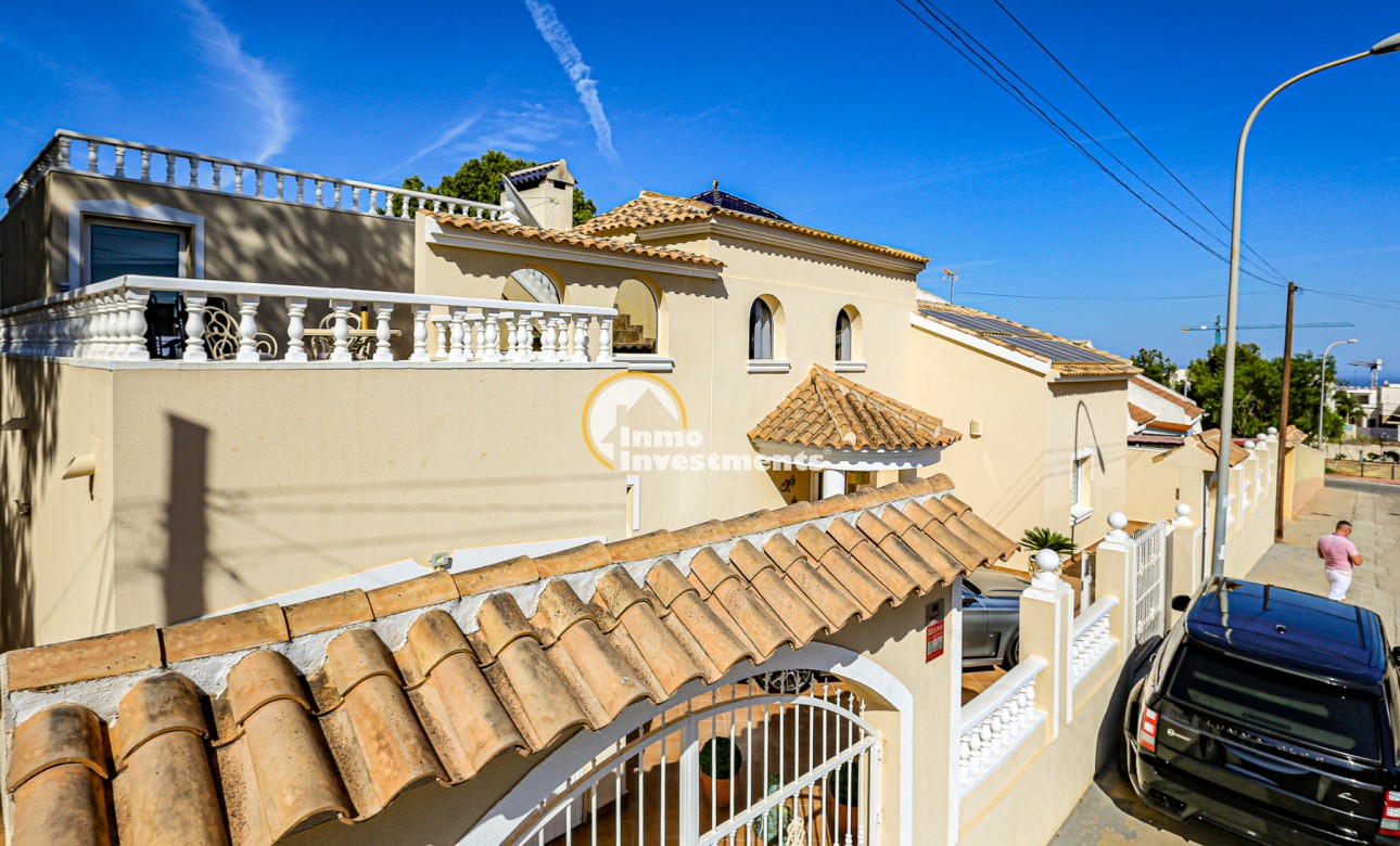 Resale - Villa - San Miguel de Salinas - Las Communicaciones