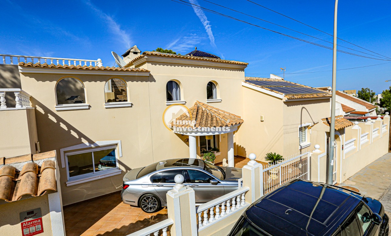 Resale - Villa - San Miguel de Salinas - Las Communicaciones