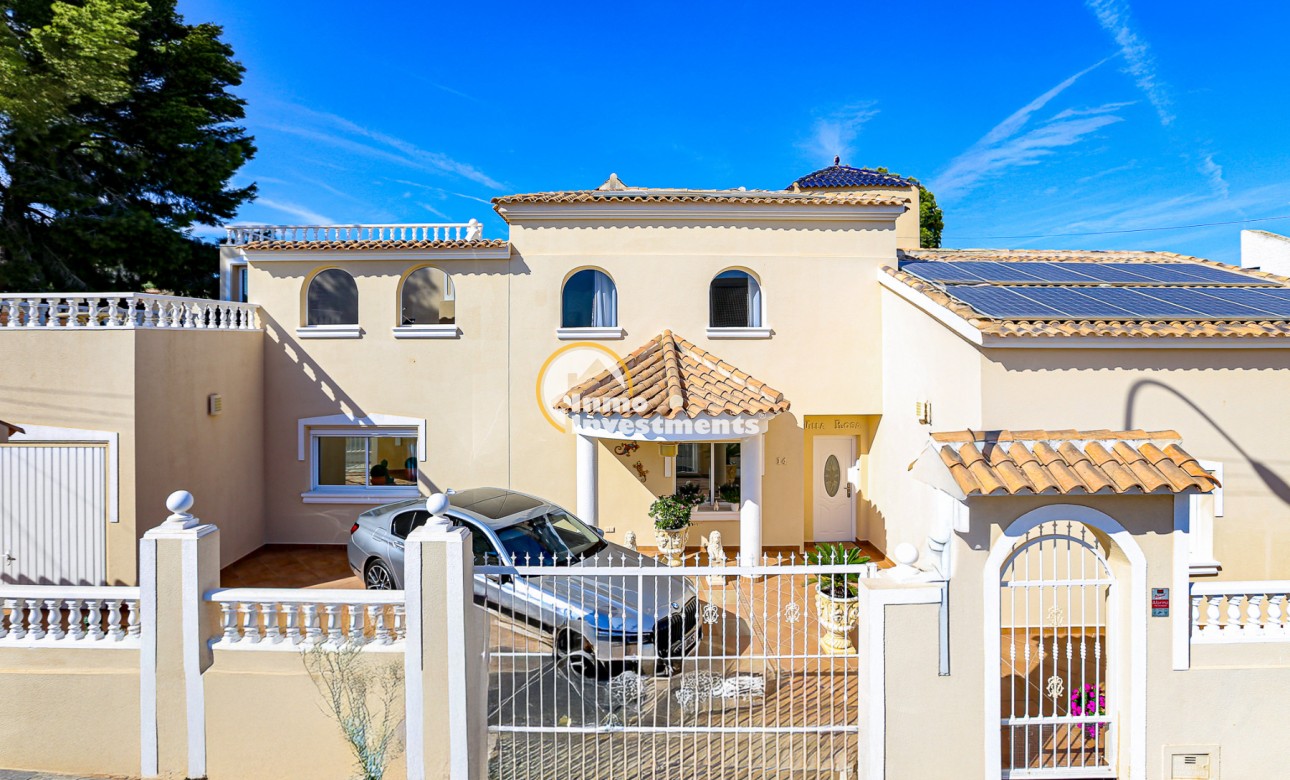 Resale - Villa - San Miguel de Salinas - Las Communicaciones