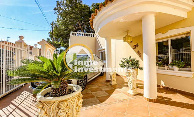 Resale - Villa - San Miguel de Salinas - Las Communicaciones