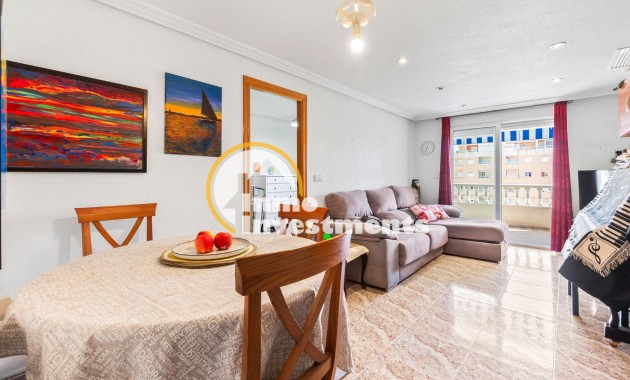 Resale - Apartment - Torrevieja - Centro