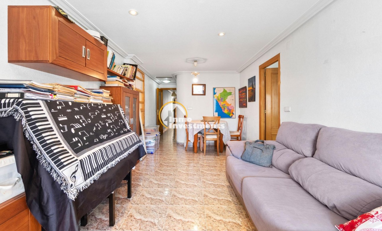 Resale - Apartment - Torrevieja - Centro