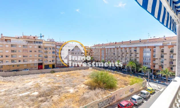 Resale - Apartment - Torrevieja - Centro