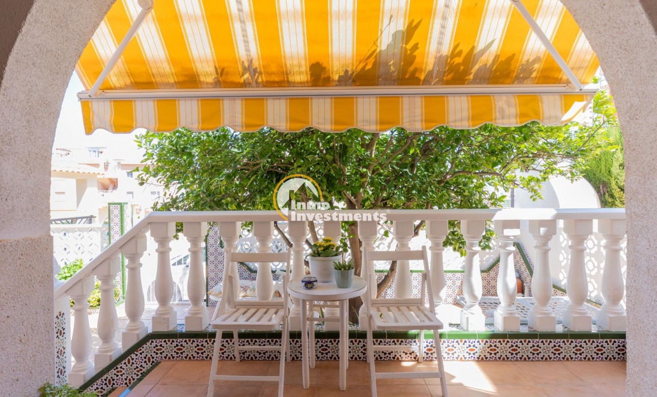 Reventa - Chalet independiente - Torrevieja