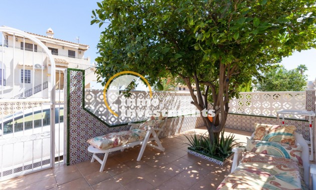 Reventa - Chalet independiente - Torrevieja