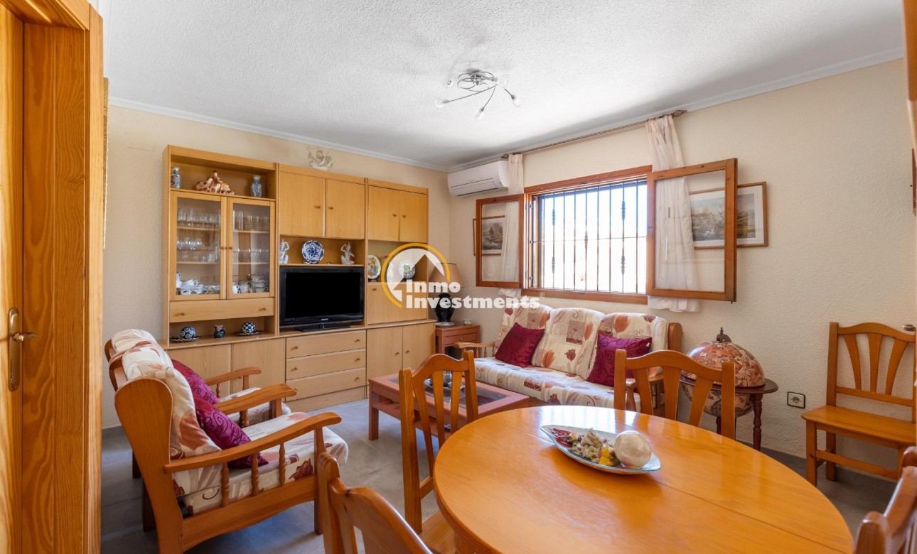 Reventa - Chalet independiente - Torrevieja