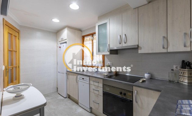 Reventa - Chalet independiente - Torrevieja