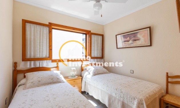 Reventa - Chalet independiente - Torrevieja