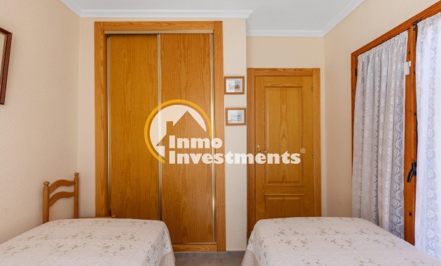 Reventa - Chalet independiente - Torrevieja