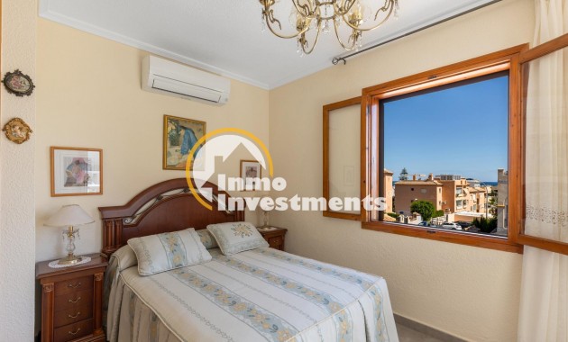Reventa - Chalet independiente - Torrevieja