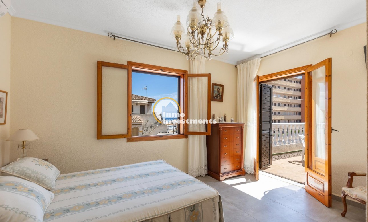 Reventa - Chalet independiente - Torrevieja