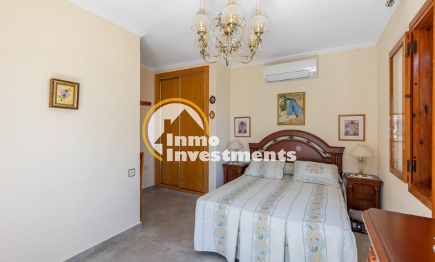 Reventa - Chalet independiente - Torrevieja