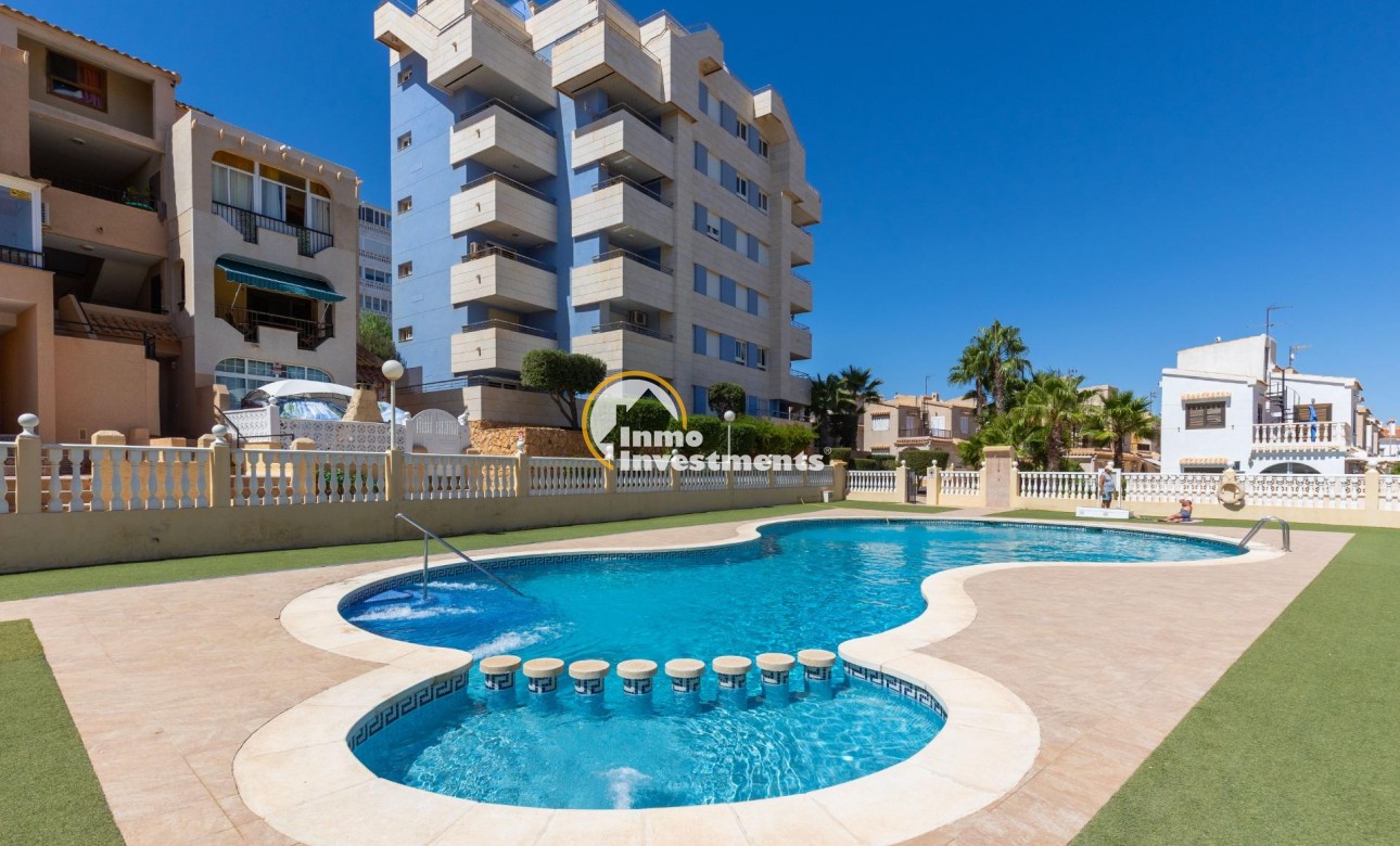 Reventa - Chalet independiente - Torrevieja
