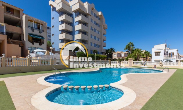 Reventa - Chalet independiente - Torrevieja