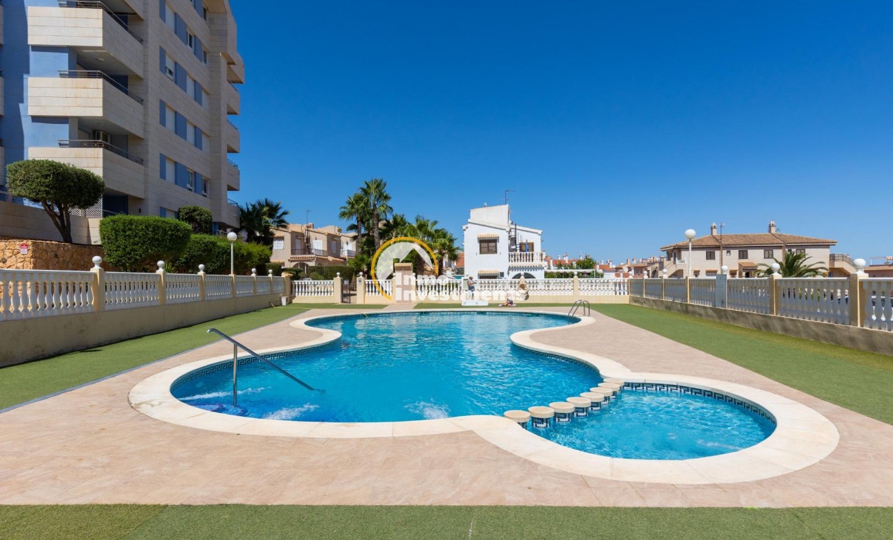 Reventa - Chalet independiente - Torrevieja