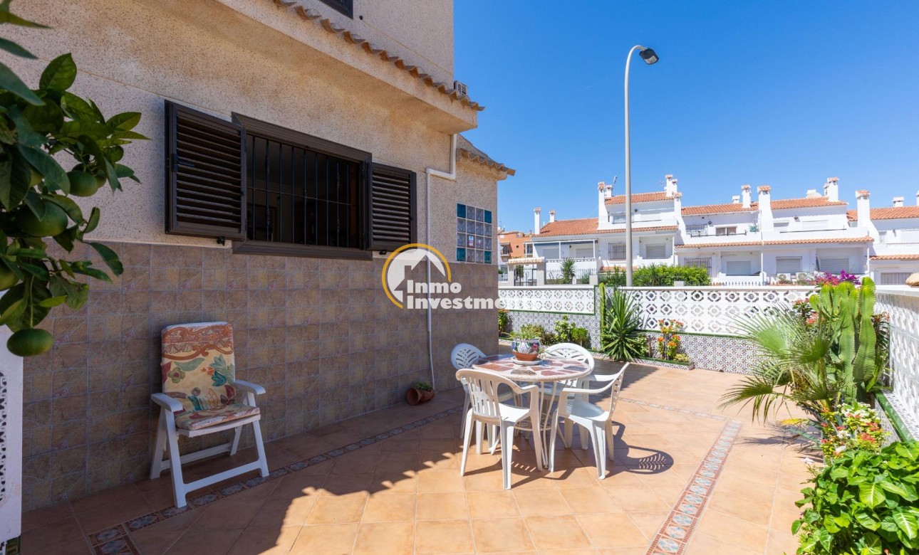 Reventa - Chalet independiente - Torrevieja