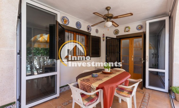 Reventa - Chalet independiente - Torrevieja