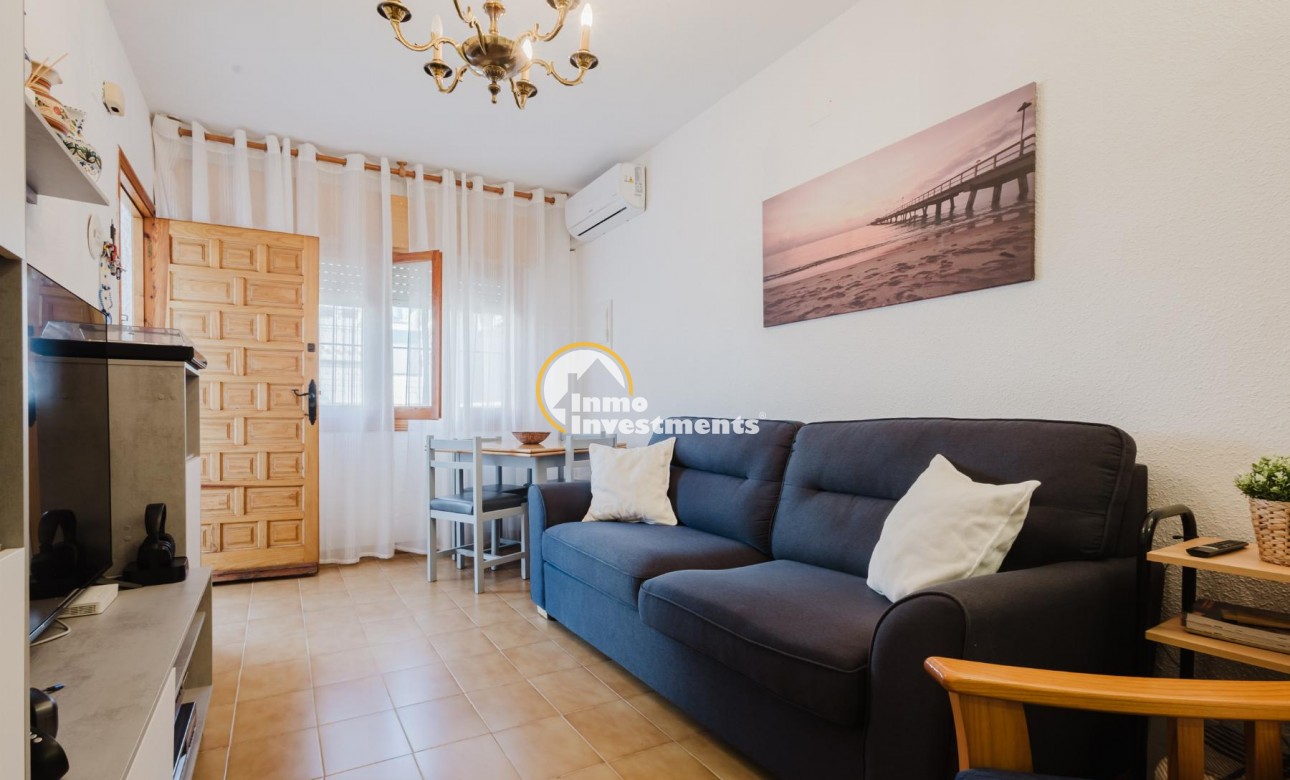Resale - Bungalow - Torrevieja - Playa de los Naufragos