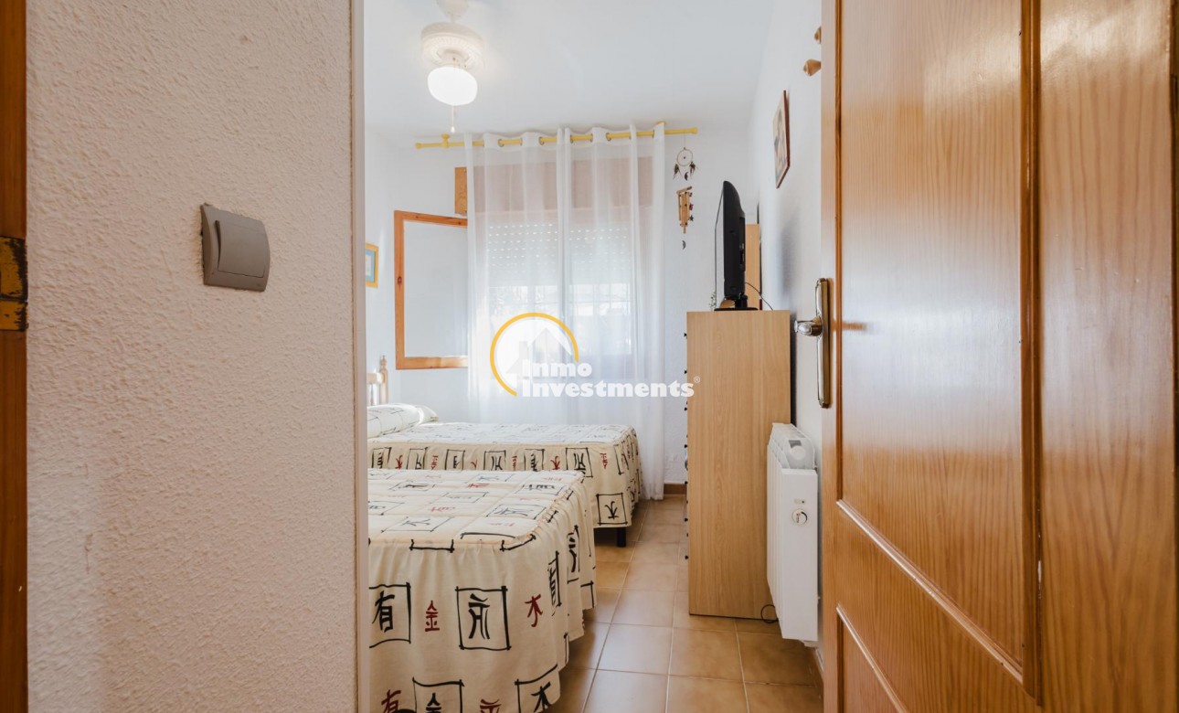 Resale - Bungalow - Torrevieja - Playa de los Naufragos
