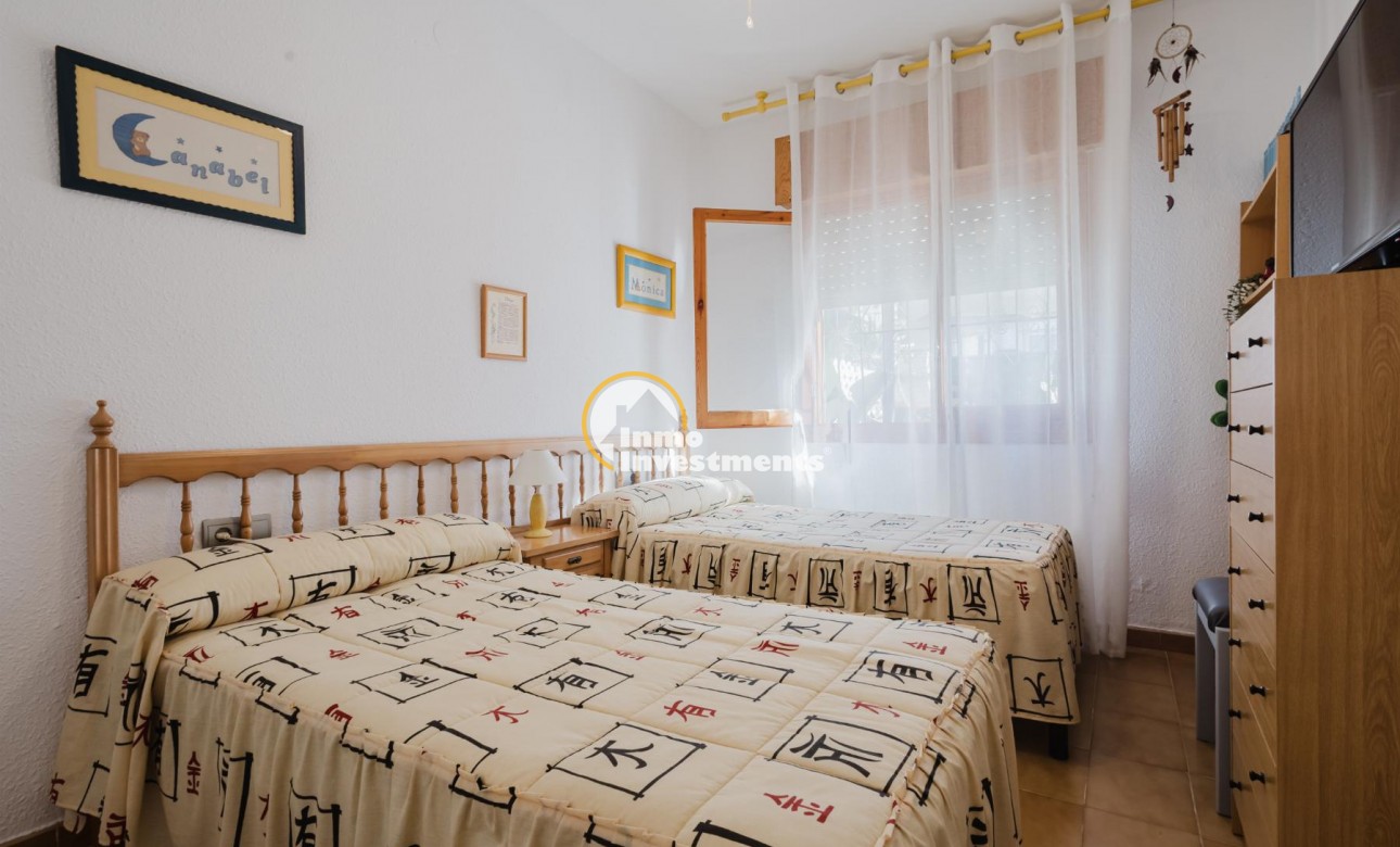 Resale - Bungalow - Torrevieja - Playa de los Naufragos