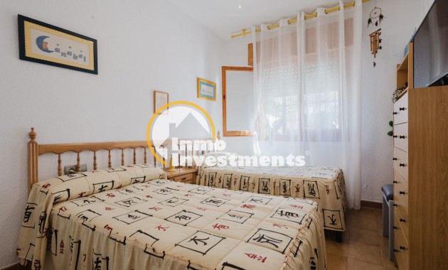 Resale - Bungalow - Torrevieja - Playa de los Naufragos