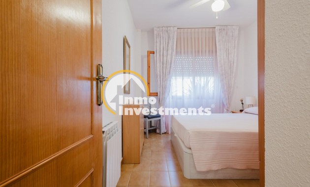 Resale - Bungalow - Torrevieja - Playa de los Naufragos
