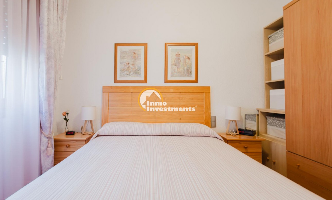 Resale - Bungalow - Torrevieja - Playa de los Naufragos