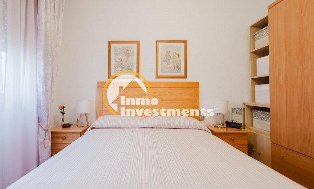 Resale - Bungalow - Torrevieja - Playa de los Naufragos