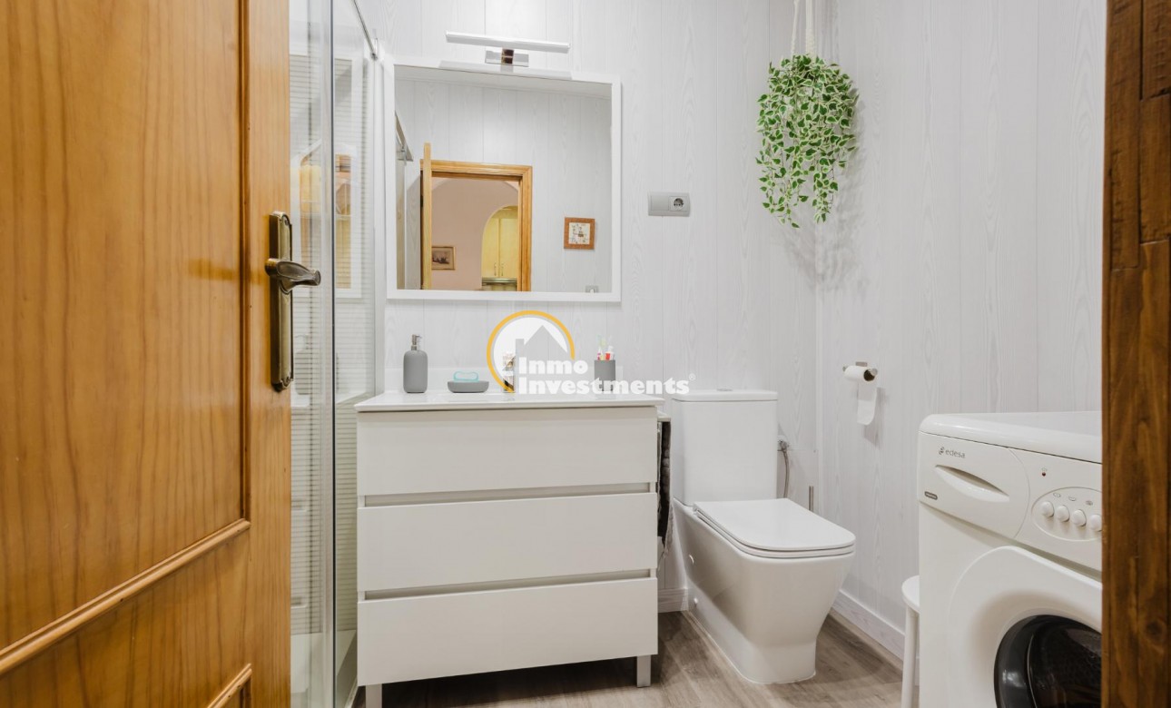 Resale - Bungalow - Torrevieja - Playa de los Naufragos