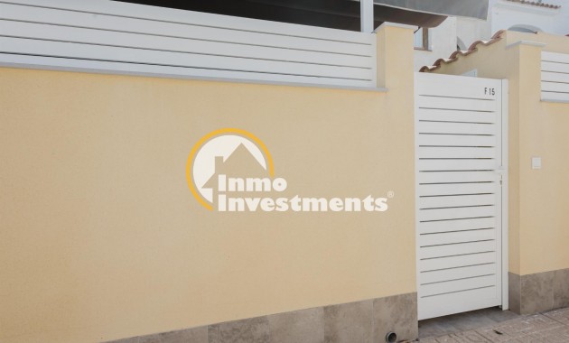 Resale - Bungalow - Torrevieja - Playa de los Naufragos