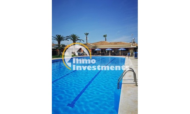 Resale - Bungalow - Torrevieja - Playa de los Naufragos