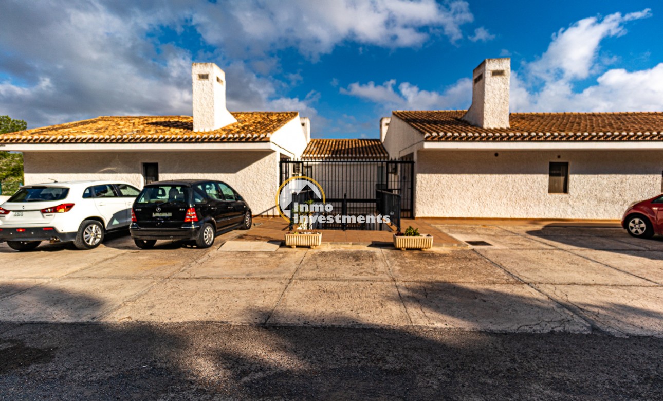 Resale - Apartment - Villamartin