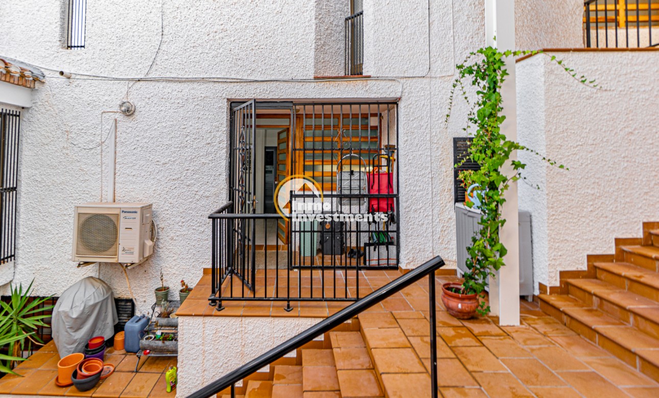 Resale - Apartment - Villamartin